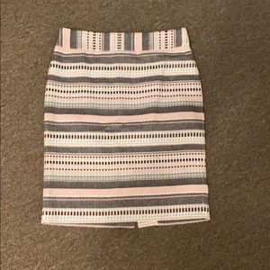 LOFT size 2 pink white chambray pencil skirt